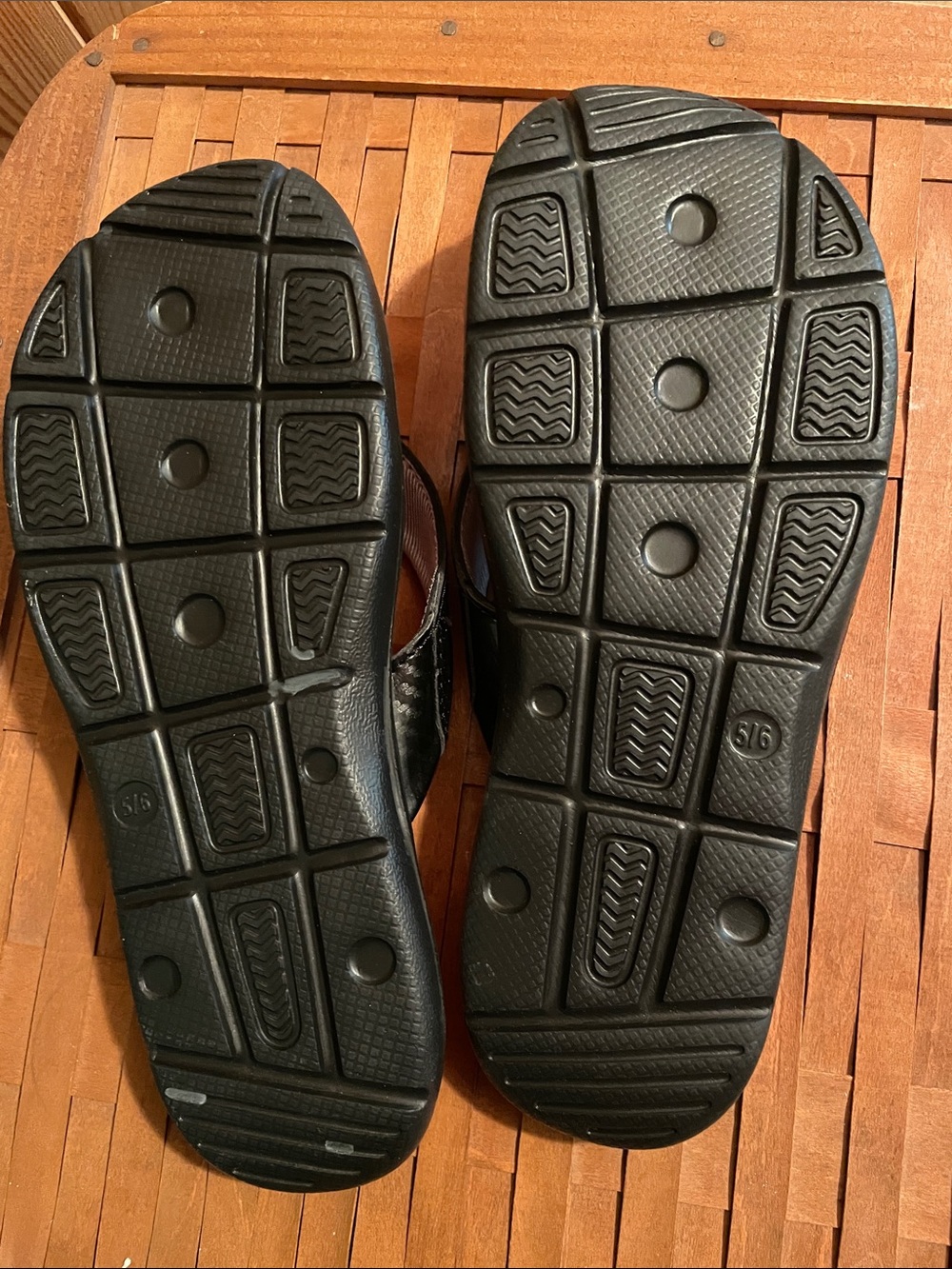 OP Women's Black & Bright Pink Cushioned Thong Sandals - Picture 2 of 4
